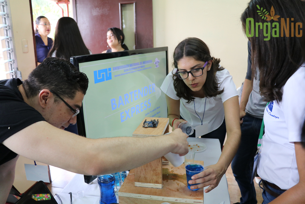 Feria En Universidad Nacional De Ingeniería (UNI)